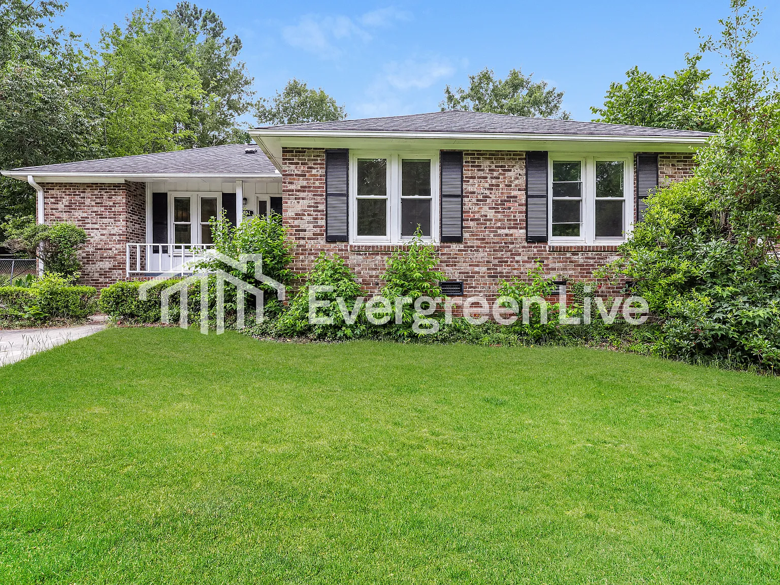 3 bed, 2.0 bath, 1339 sqft, $1,345 — Photo 1