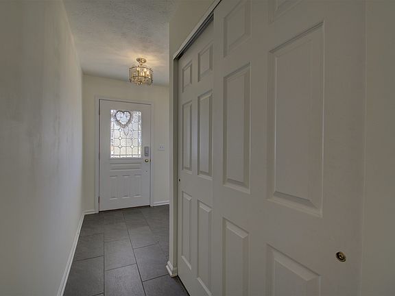 4th image of 2821 University Dr
