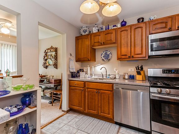 3rd image of 1233 S Williams St APT 2