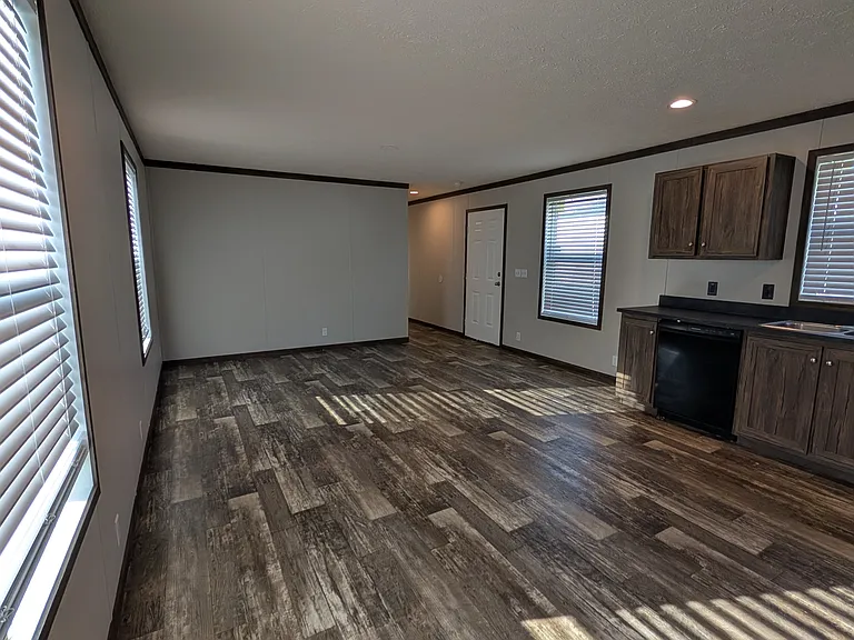 457 Apple St — Photo 4