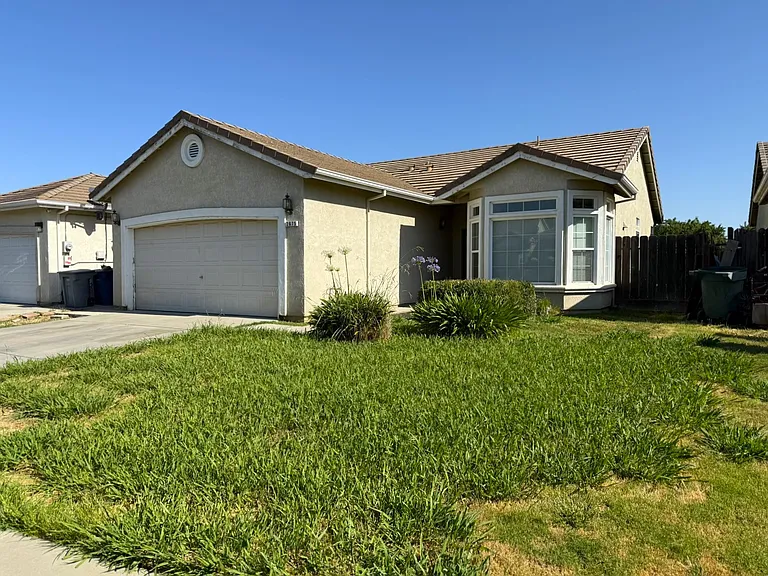 2675 Antares Ct — Photo 1