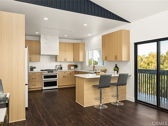 4th image of 5 Yellow Brick Rd