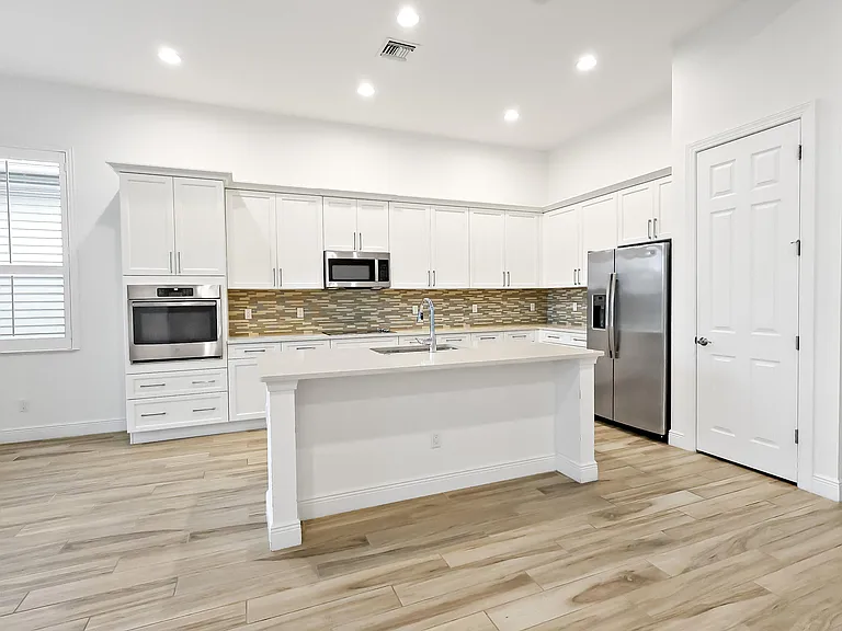 23026 SW Accesi Way — Photo 5