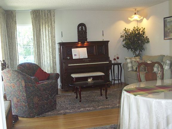 4th image of 19851 Baywood Dr
