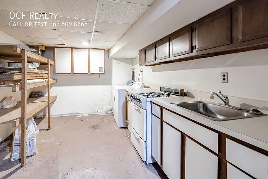 Three Bed Point Breeze Townhome — Photo 3