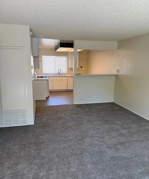 162 Linda Way — Photo 5