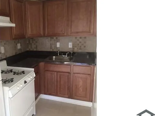 2611 Lovegrove St #2611, Baltimore, MD 21218