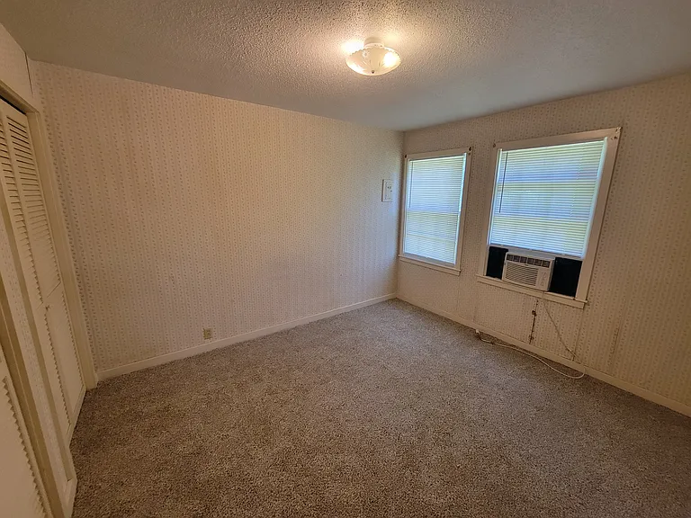 4030 E Whitney Ln — Photo 13