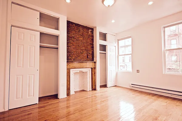 Rented by Nest Seekers International | media 9