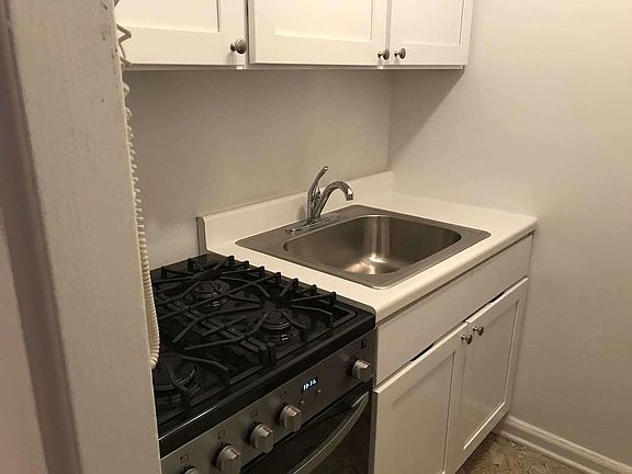 3rd image of 50 E 8th St #3L