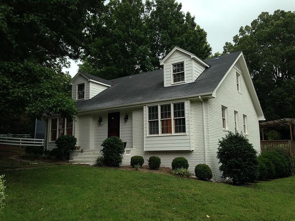 1st image of 1107 W Lakewood Ave