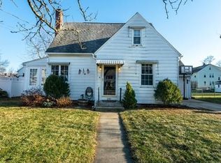 240 Locust St, Holyoke, MA 01040