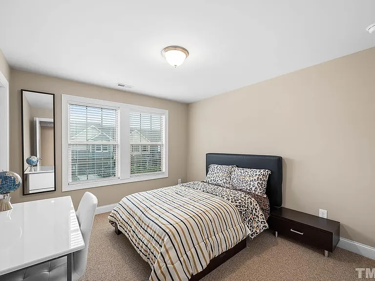 214 Alamosa Pl — Photo 25