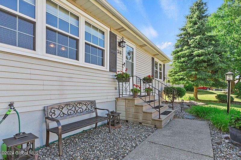 4th image of 30 Celeste Drive