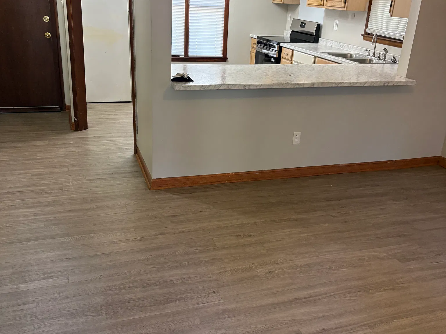 3 bed, 1.5 bath, 934 sqft, $1,400 — Photo 3