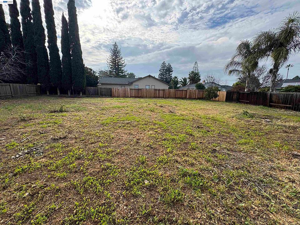 1st image of 4719 Springwood Way