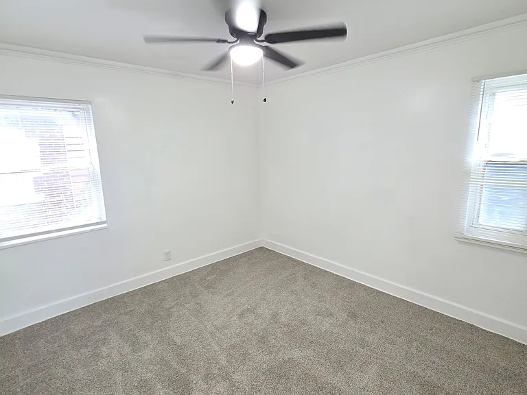 15763 Robson St — Photo 19