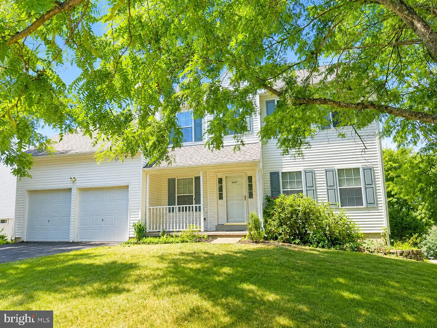 4 bed, 2.5 bath, 2310 sqft, $3,850 — Photo 2