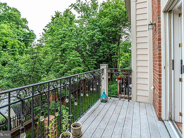 1601 Colonial Hills Dr — Photo 22