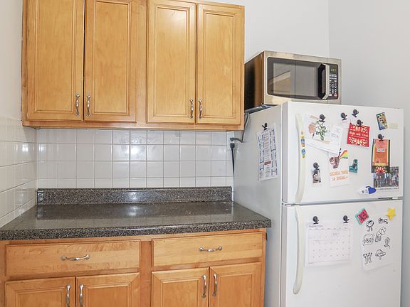 5th image of 1633 W Lunt Ave APT 3B
