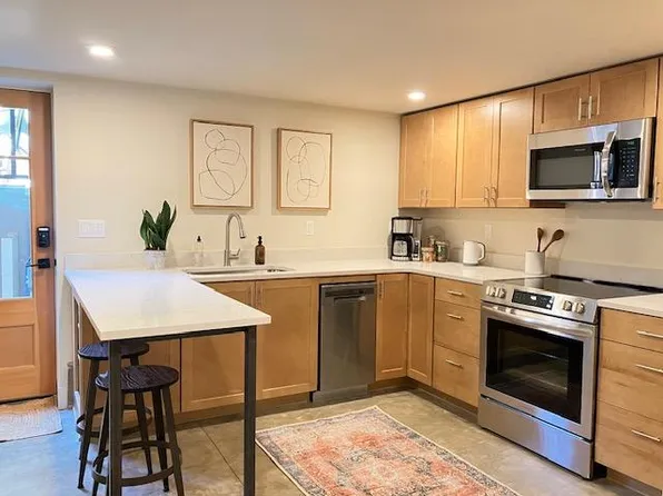 5128 NE 25th Ave #B, Portland, OR 97211