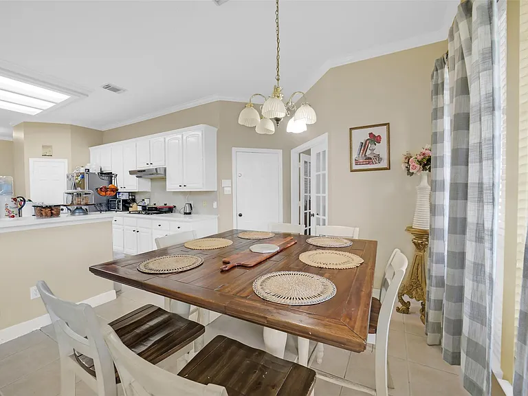 1522 Meadowstar Dr — Photo 15