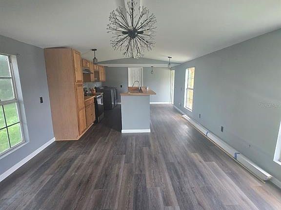 2nd image of 2453 S Taylor Rd