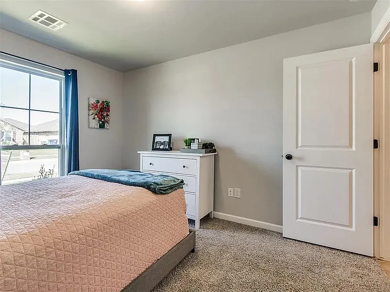 1004 Acacia Creek Dr — Photo 14
