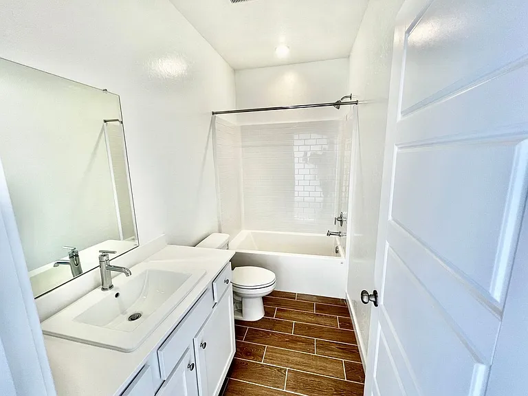 6590 E Krum Ave — Photo 13
