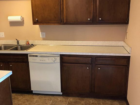 4th image of 516 University Ave APT 8