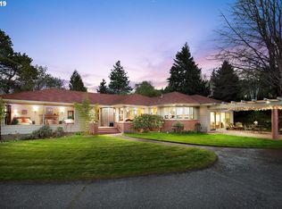 2560 Riverview Dr, Hood River, OR 97031