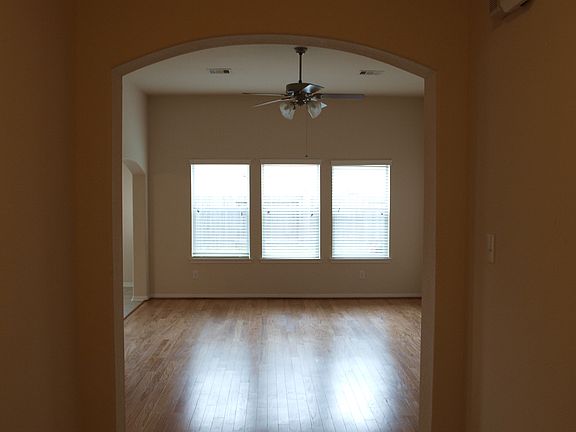 4th image of 1815 Oakbranch Dr