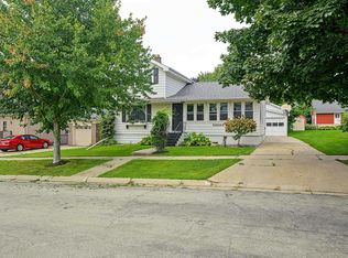 1017 12th Ave, Monroe, WI 53566