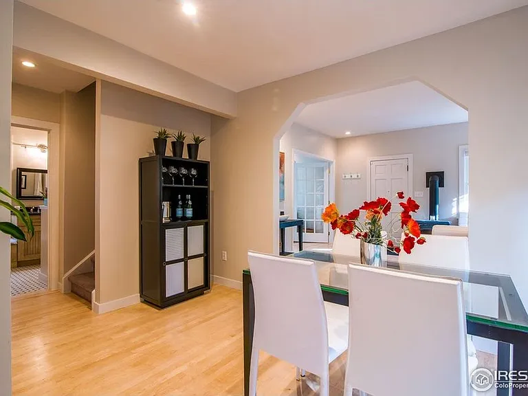 2323 Mapleton Ave — Photo 18