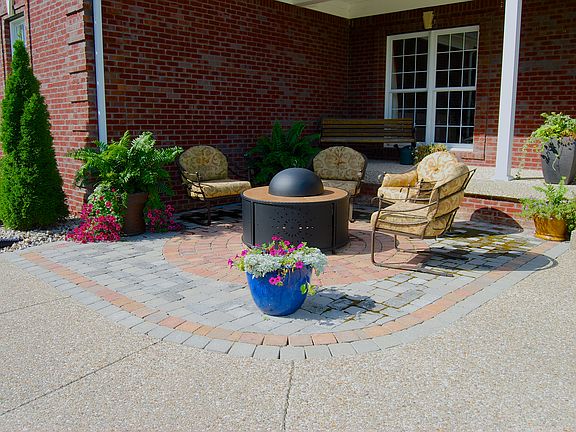 306 Arthur Hills Way