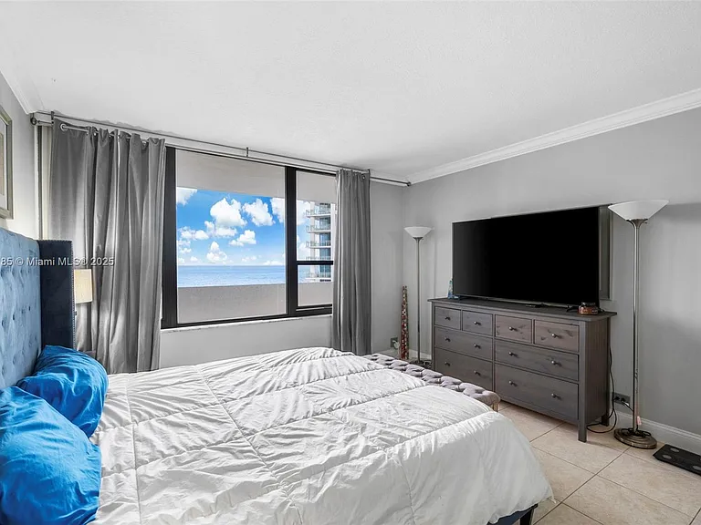 3505 S Ocean Dr #1221 — Photo 14