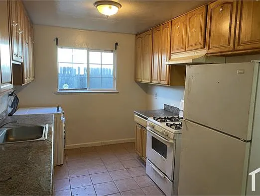 3 bed, 1000 sqft, $3,000 — Photo 4