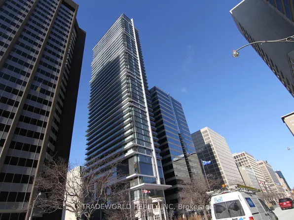 426 University Ave #2810, Toronto, ON M5G 1S9