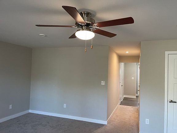 5th image of 430 Westport St
