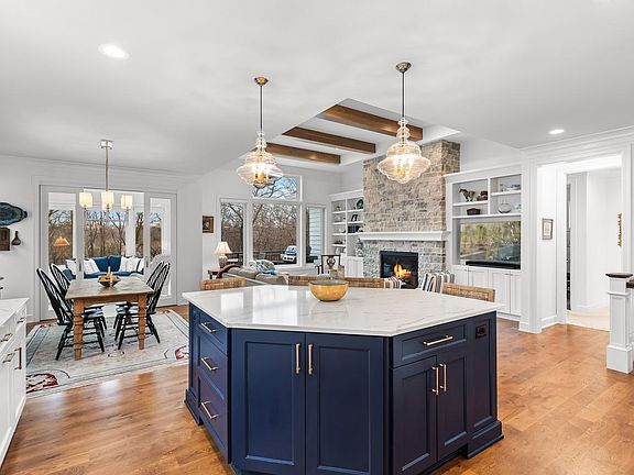 3rd image of 7070 Highland Ct
