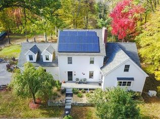 26 Chestnut St, Blackstone, MA 01504
