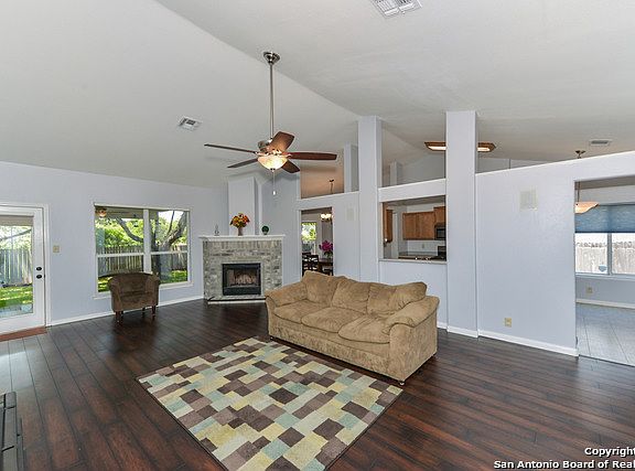 2nd image of 6115 Heritage Place Dr