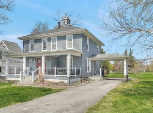 2028 Lakeview Rd, Lake View, NY 14085