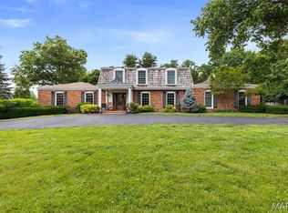 10469 White Bridge Ln, Saint Louis, MO 63141