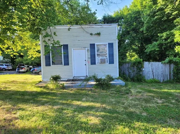 260 Old Town Road, Trumbull, CT 06611