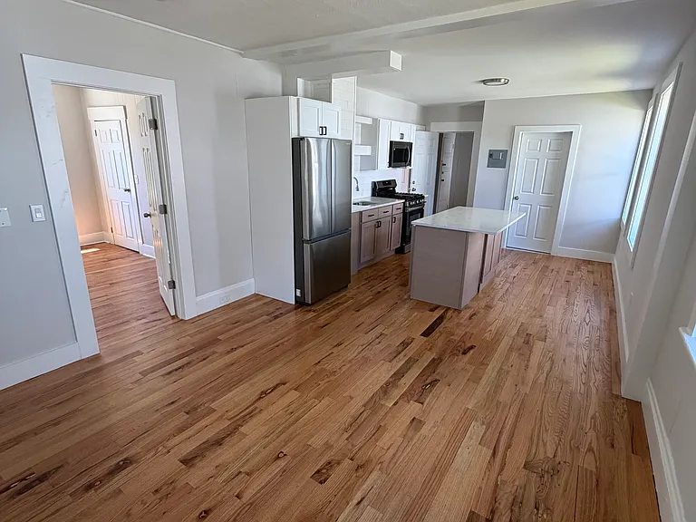 1 Webb St #1 — Photo 8