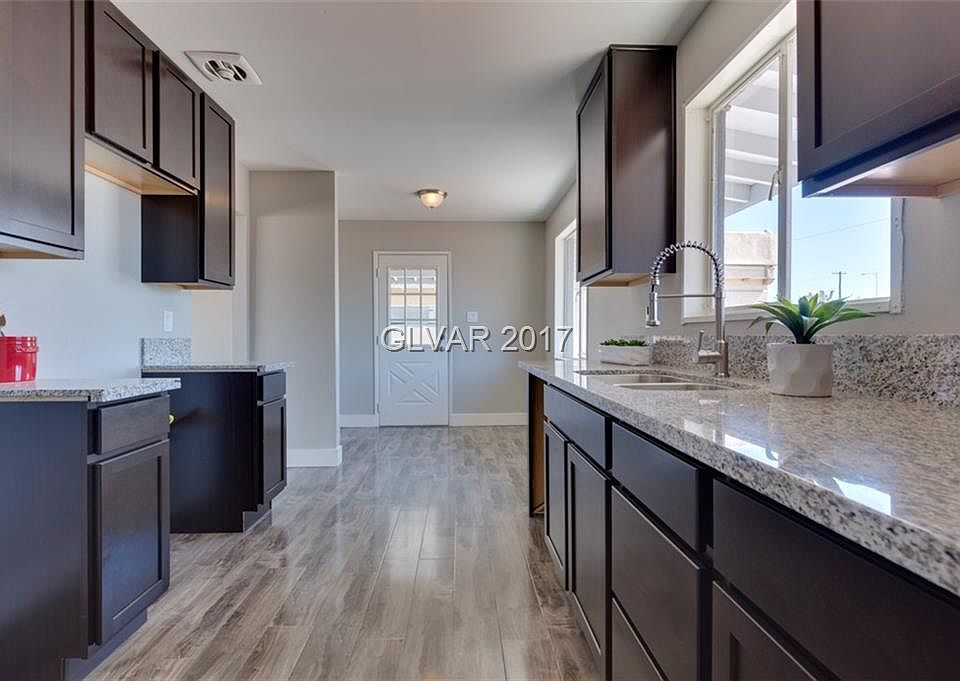 1st image of 1204 Tumbleweed Ave
