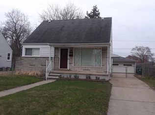 7078 Deering St, Garden City, MI 48135