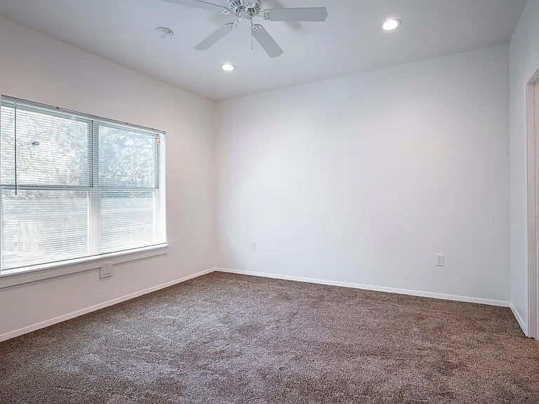 7960 Hunnicut Rd #1101 — Photo 10