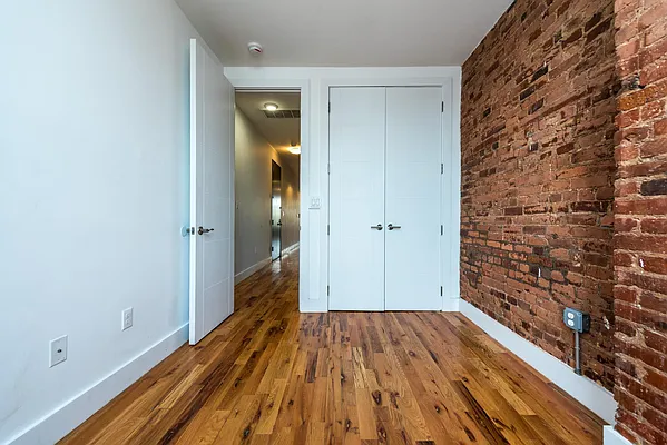 Rented by Nooklyn NYC LLC | media 26